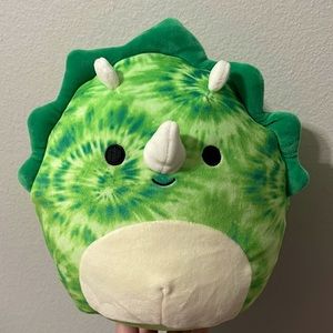 Rocio the dinosaur squishmallow